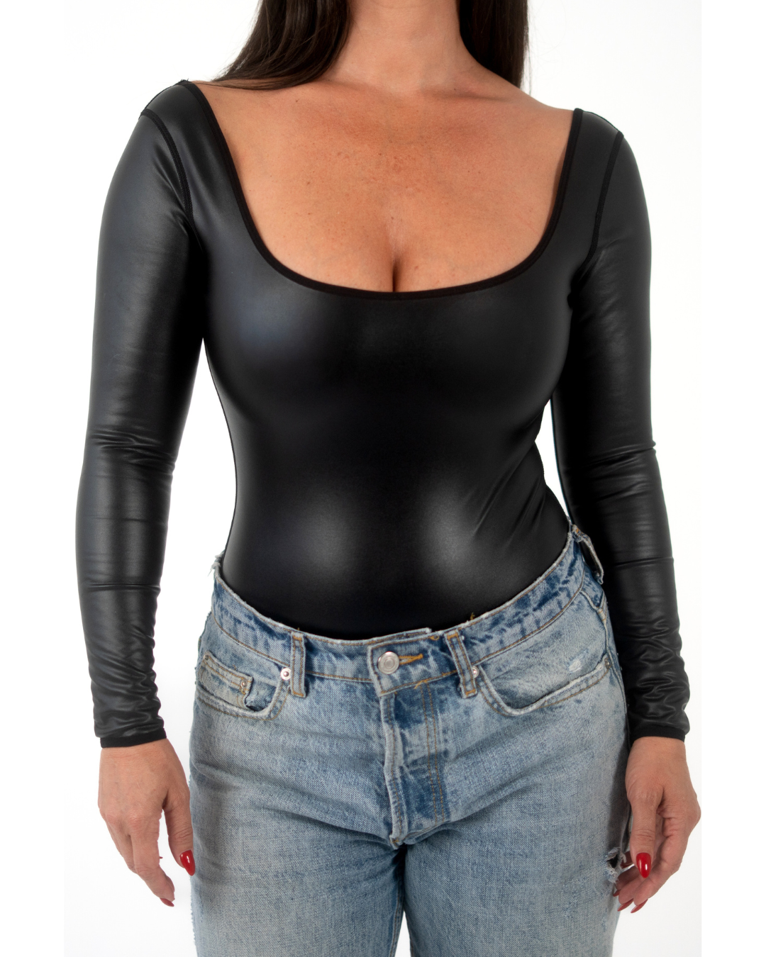 Detailaufnahme River™ Body – hochwertiges Kunstleder in Schwarz, glattes Finish und perfekter Sitz.