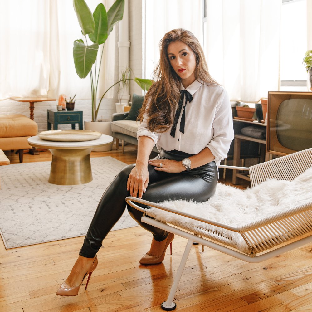 Kunstlederleggings im Büro – Business-Looks mit Stil - Snodis.