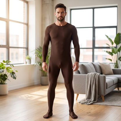 Mann im SkinFlex™ Stretch Bodysuit in Kaffeebraun | model:male